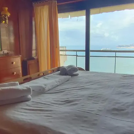 Saint Luxury 4 Pers Sea View Parking Apartment