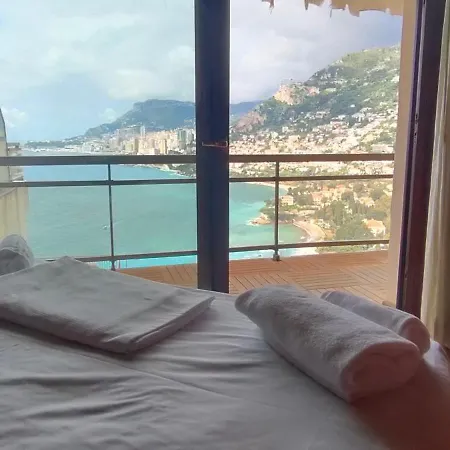 Saint Luxury 4 Pers Sea View Parking Апартаменты *